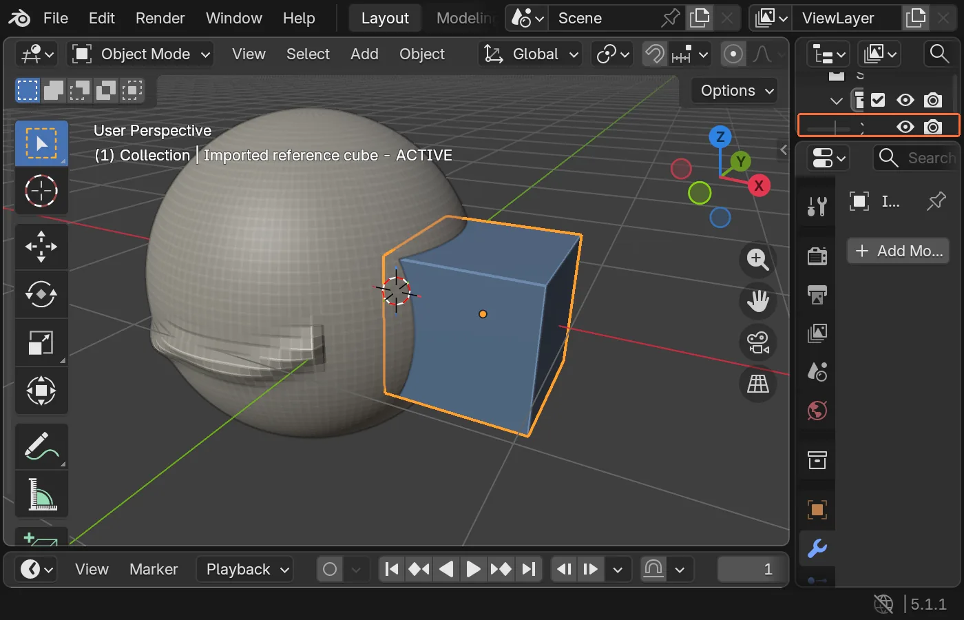 Outliner showing the wrong object active before sculpting in Blender